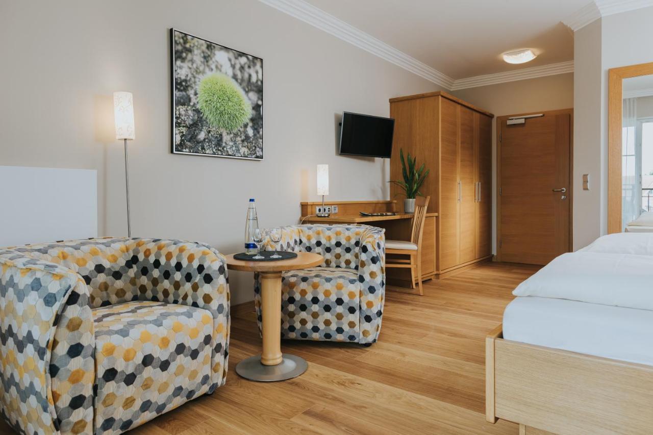 Ortner'S Resort Bad Füssing Buitenkant foto A typical room at the Hotel Waldhaus Flims